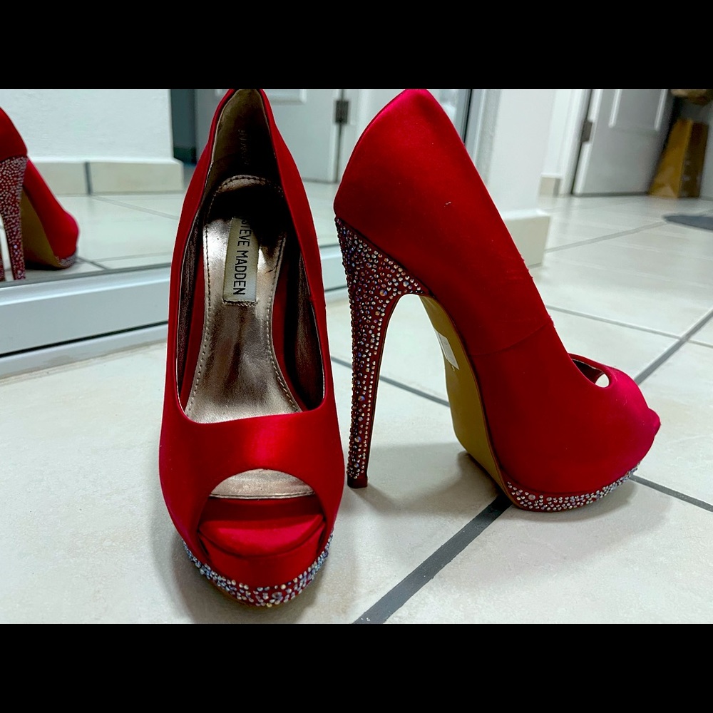 Steve Madden high heels open toe worn once